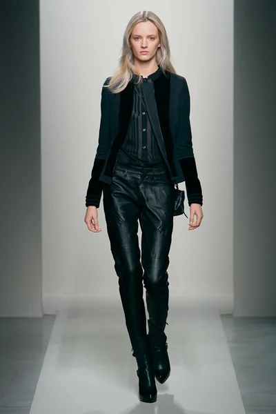 Look 2